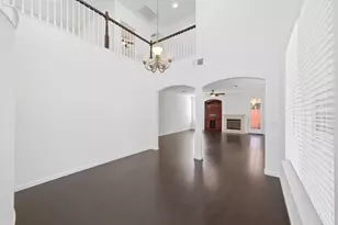 9487 Winding River Way, Elk Grove, CA 95624 - Photo 13