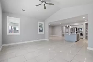 885 Buckingham Dr, Yuba City, CA 95991 - Photo 15