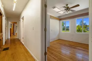 1300 N Berkeley Ave, Turlock, CA 95380 - Photo 23