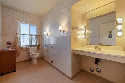 1300 N Berkeley Avenue, Turlock, CA 95380 - Photo 25