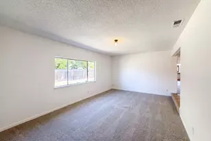 8845 Los Olivas Ct, Stockton, CA 95210 - Photo 11