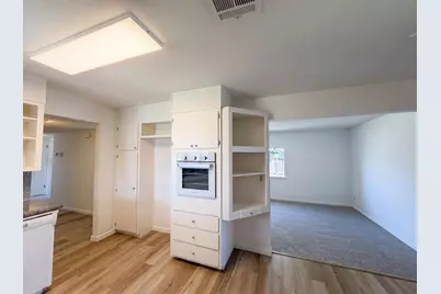 8845 Los Olivas Court, Stockton, CA 95210 - Photo 9