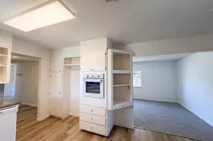 8845 Los Olivas Ct, Stockton, CA 95210 - Photo 9