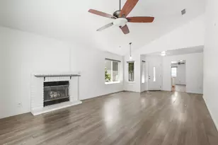 7 Windbrook Ct, Sacramento, CA 95823 - Photo 7