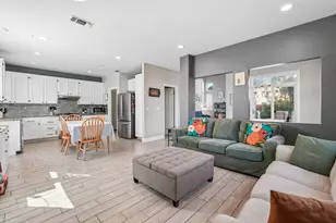 6190 Fieldale Dr, Elk Grove, CA 95758 - Photo 13