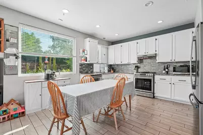 6190 Fieldale Drive, Elk Grove, CA 95758 - Photo 15