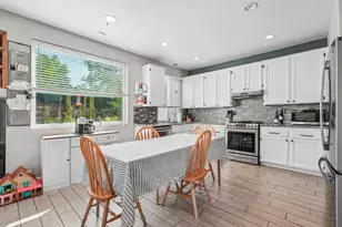 6190 Fieldale Dr, Elk Grove, CA 95758 - Photo 15