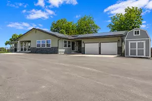 10606 Pioneer Ave, Oakdale, CA 95361 - Photo 5