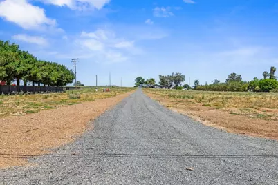10606 Pioneer Avenue, Oakdale, CA 95361 - Photo 67