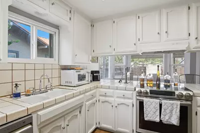 122 Olive Avenue, Modesto, CA 95350 - Photo 11