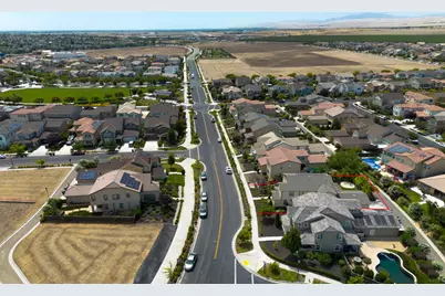 3943 Summit Drive, Tracy, CA 95377 - Photo 47