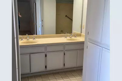 1 Sandhill Ct, Sacramento, CA 95831 - Photo 17
