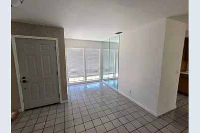 1 Sandhill Ct, Sacramento, CA 95831 - Photo 7