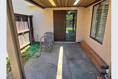 1 Sandhill Ct, Sacramento, CA 95831 - Photo 25