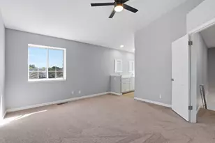 936 Oakbrooke Ct, Modesto, CA 95351 - Photo 21