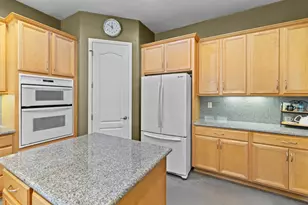 9290 Eagle Springs Pl, Roseville, CA 95747 - Photo 17