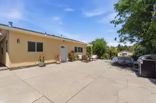 21184 Ocean View Dr, Hayward, CA 94541 - Photo 17