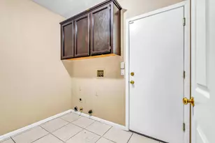 9063 Old Creek Dr, Elk Grove, CA 95758 - Photo 27