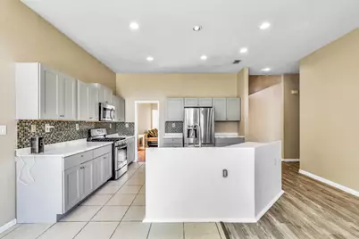 9063 Old Creek Drive, Elk Grove, CA 95758 - Photo 21