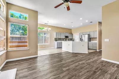 9063 Old Creek Drive, Elk Grove, CA 95758 - Photo 15