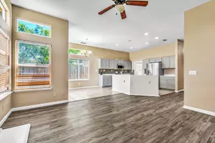 9063 Old Creek Dr, Elk Grove, CA 95758 - Photo 15