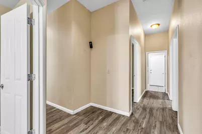 9063 Old Creek Drive, Elk Grove, CA 95758 - Photo 23