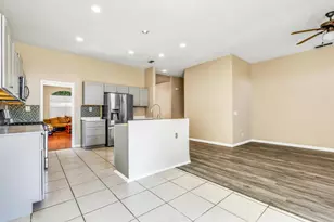 9063 Old Creek Dr, Elk Grove, CA 95758 - Photo 17