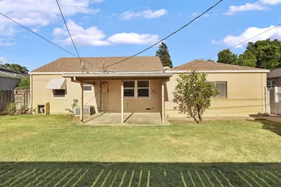 1221 S Pleasant Avenue, Lodi, CA 95240 - Photo 33