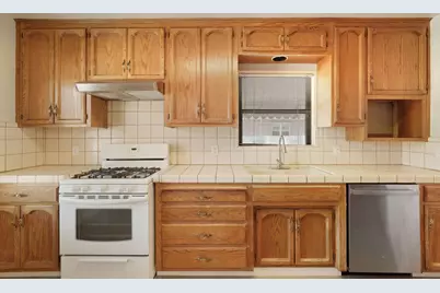 1221 S Pleasant Avenue, Lodi, CA 95240 - Photo 17