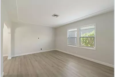 1221 S Pleasant Avenue, Lodi, CA 95240 - Photo 9