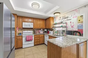 5905 Merlindale Dr, Citrus Heights, CA 95610 - Photo 7