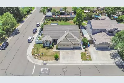 9516 Grasmeer Way, Elk Grove, CA 95624 - Photo 3