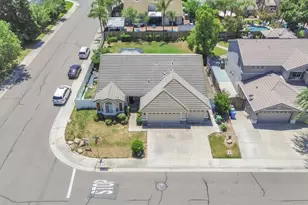 9516 Grasmeer Way, Elk Grove, CA 95624 - Photo 3