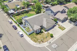 9516 Grasmeer Way, Elk Grove, CA 95624 - Photo 5