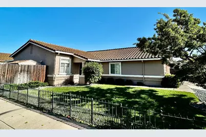 8031 Clanfield Way, Sacramento, CA 95829 - Photo 3