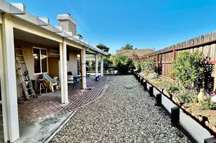 8031 Clanfield Way, Sacramento, CA 95829 - Photo 9