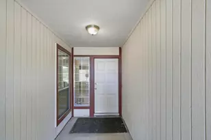 1840 Village Dr, Tracy, CA 95376 - Photo 3