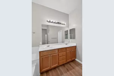 8161 Grisham Way, Elk Grove, CA 95758 - Photo 37