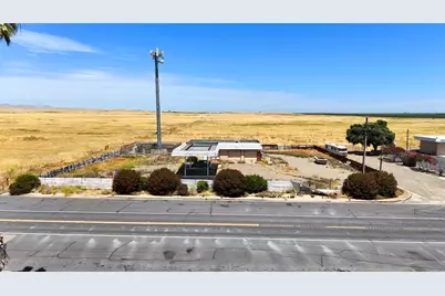 32974 W Hwy 140 Avenue #140, Gustine, CA 95322 - Photo 1