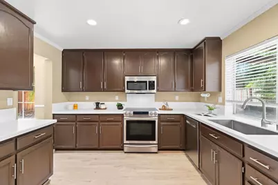1555 Monterey Court, Tracy, CA 95376 - Photo 11