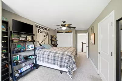 9033 Laguna Lake Way, Elk Grove, CA 95758 - Photo 43
