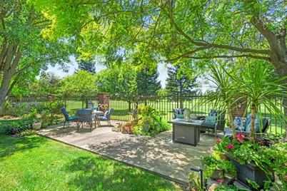 9033 Laguna Lake Way, Elk Grove, CA 95758 - Photo 51