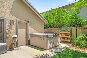 9033 Laguna Lake Way, Elk Grove, CA 95758 - Photo 55