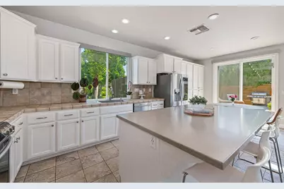 4060 Clarewood Way, Sacramento, CA 95835 - Photo 13