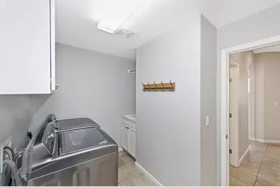 4060 Clarewood Way, Sacramento, CA 95835 - Photo 23