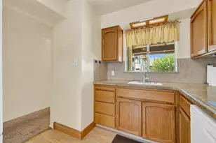 2740 Nordlund Way, Sacramento, CA 95833 - Photo 11