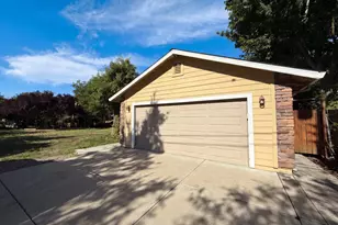 8233 Fair Way, Citrus Heights, CA 95610 - Photo 37