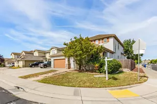 10272 Beckley Way, Elk Grove, CA 95757 - Photo 3