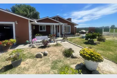 822 E Glenwood, Turlock, CA 95380 - Photo 1