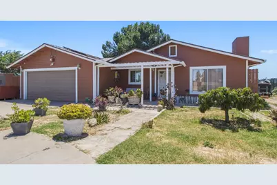 822 E Glenwood, Turlock, CA 95380 - Photo 1